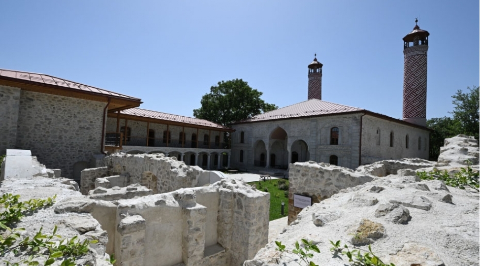 ashagi-govher-aga-mescidine-virtual-seyahet