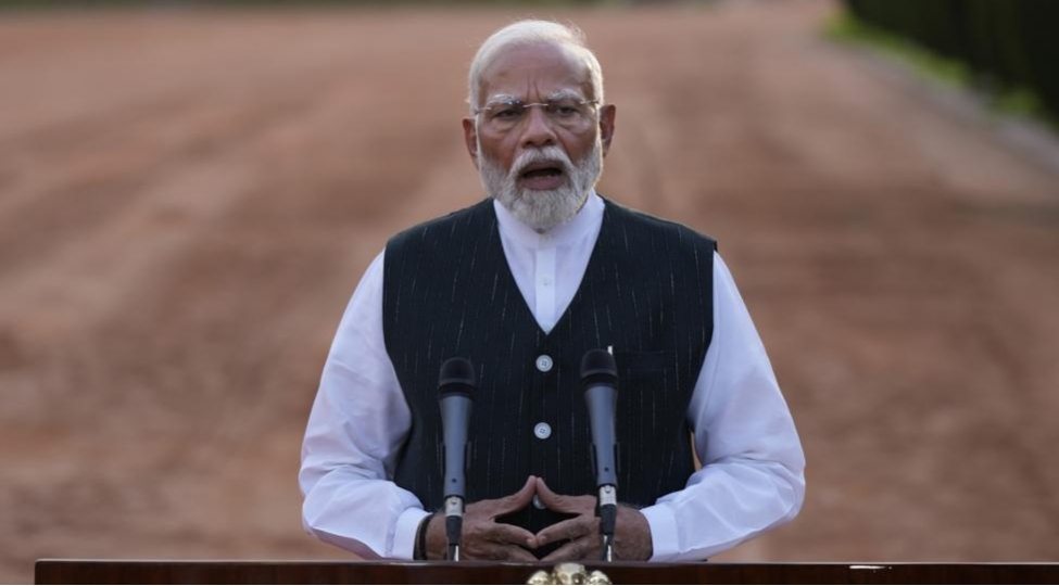 modi-vladimir-putini-dostu-adlandirdi
