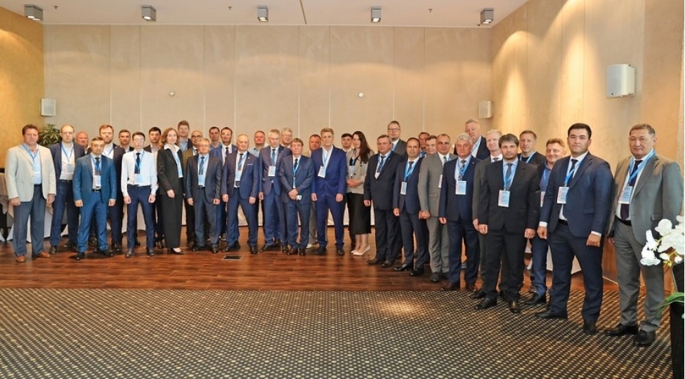 baki-metrosu-metro-beynelxalq-assosiasiyasinin-muzakiresinde-ishtirak-edib