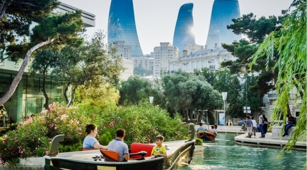 azerbaycana-turist-axini-34-artib-2