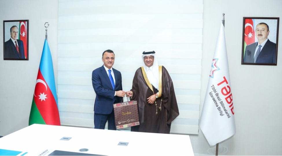 vuqar-qurbanov-seudiyye-erebistani-kralliginin-sefiri-ile-gorushub-foto