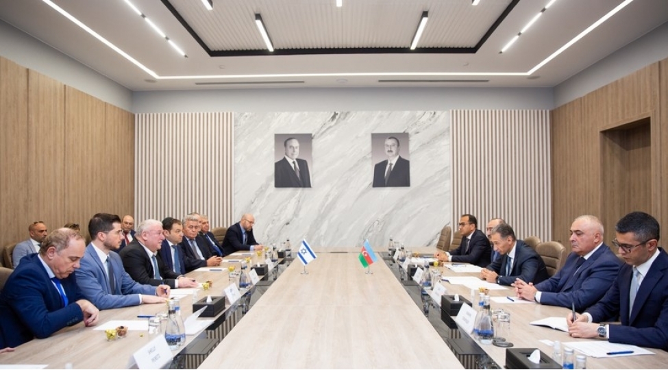 azerbaycan-israille-kosmik-sahede-emekdashligi-muzakire-edib
