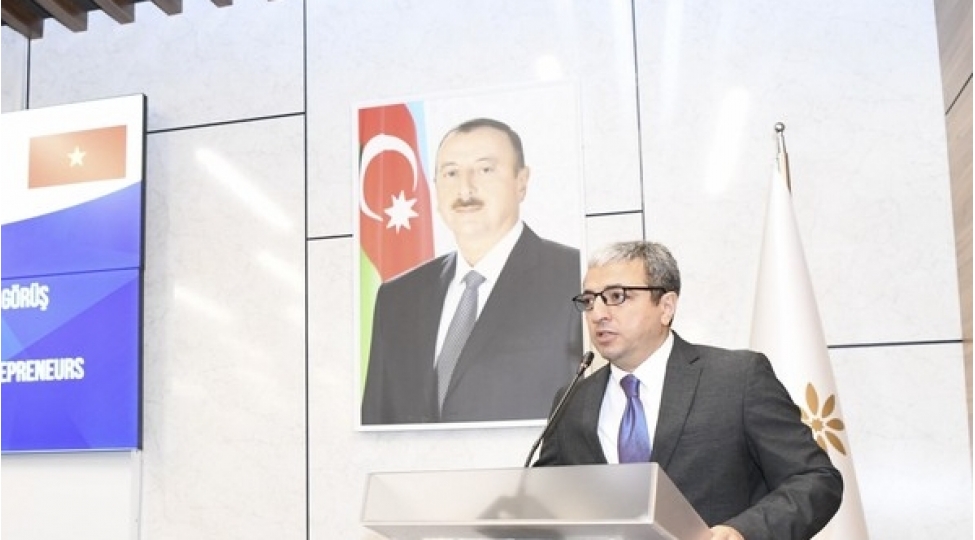 vyetnam-azerbaycanin-qida-mehsullarina-maraq-gosterir-sefir