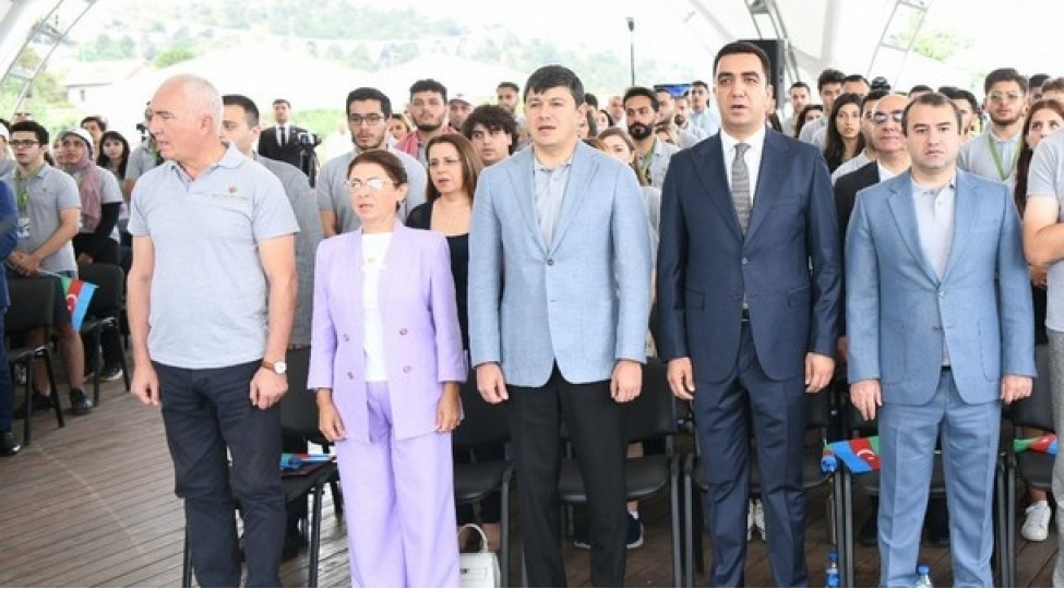 lachinda-gencler-yashil-dunya-namine-diaspor-genclerinin-v-yay-dushergesinin-achilish-merasimi-kechirilib