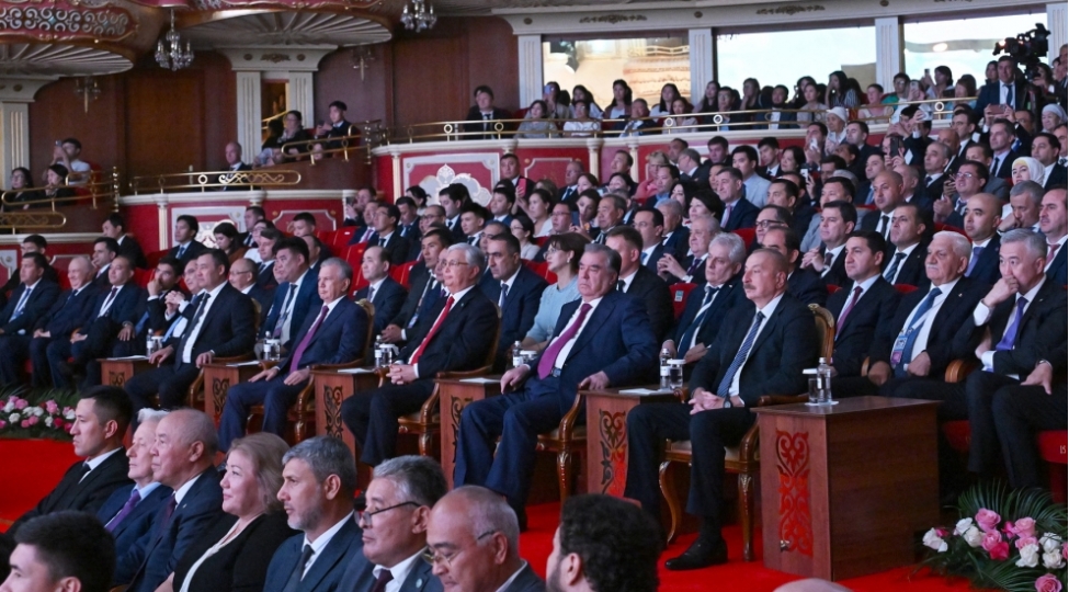 prezident-ilham-eliyev-astanada-vecher-druzhbi-adli-qala-konsertde-ishtirak-edib