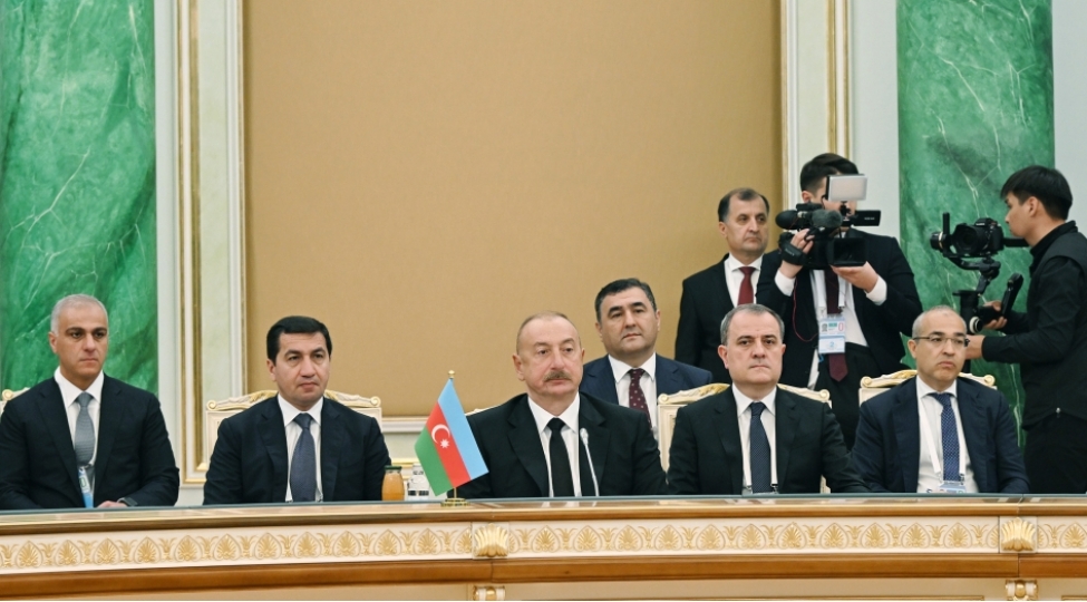 azerbaycan-berpaolunan-enerji-sahesinde-merkezi-asiya-olkeleri-ile-six-emekdashliqda-maraqlidir