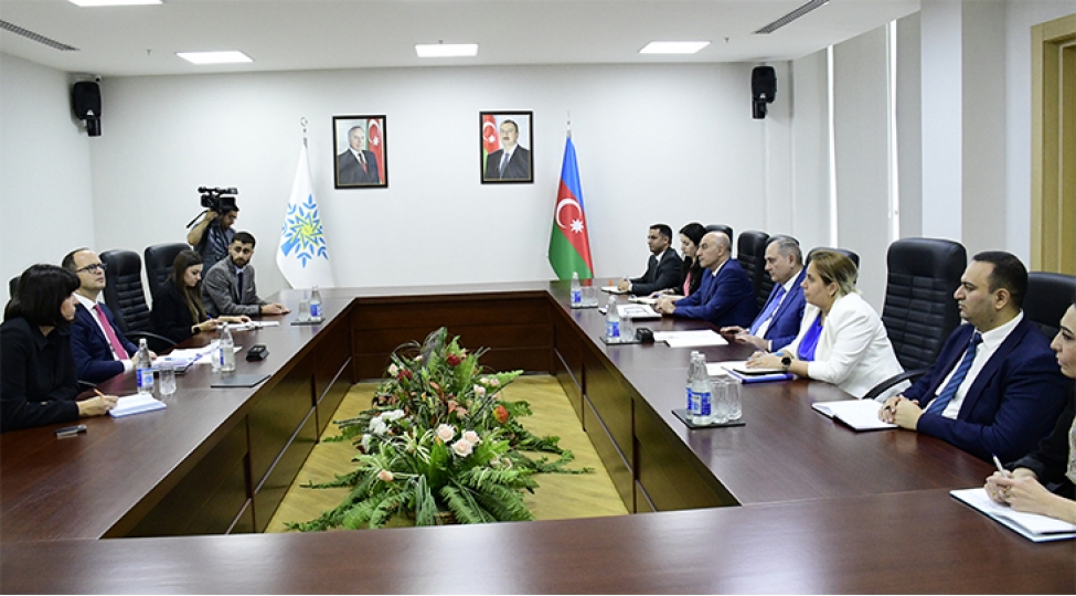 yap-merkezi-aparatinda-atet-dtihb-sechki-mushahide-missiyasinin-esas-heyetinin-uzvleri-ile-gorush-kechirilib