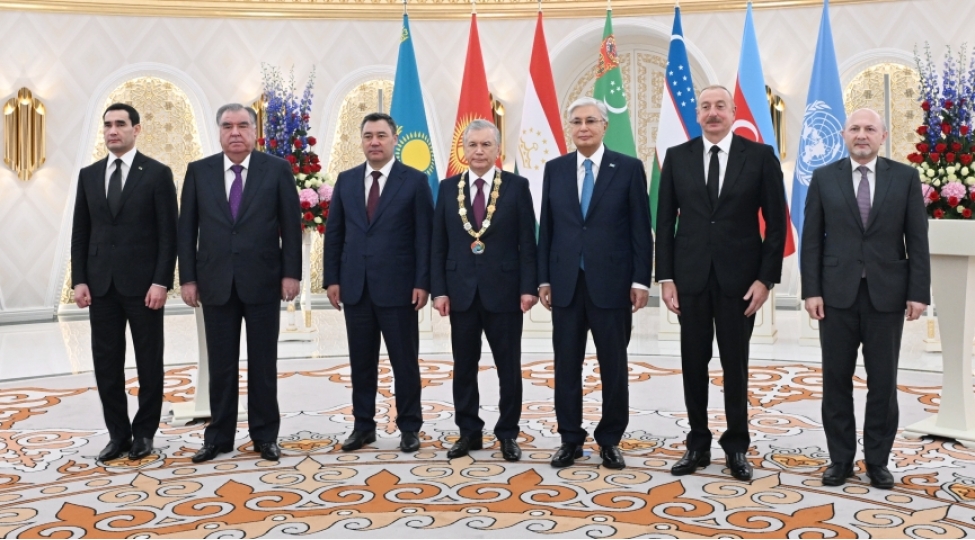 merkezi-asiya-dovletlerinin-inkishafinda-azerbaycanin-rolu-sherh
