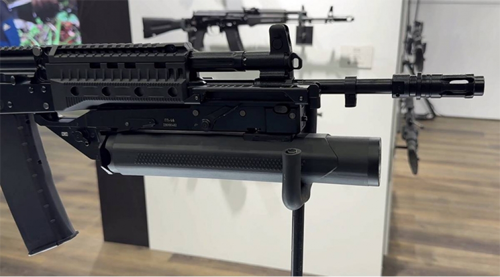 kalashnikov-rpl-20-yungul-pulemyotunu-numayish-etdirdi