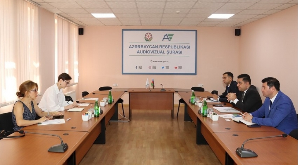 atet-in-dtihb-nun-numayendesi-ile-teleradiolarda-sechkiqabagi-teshviqatin-aparilmasi-muzakire-olunub