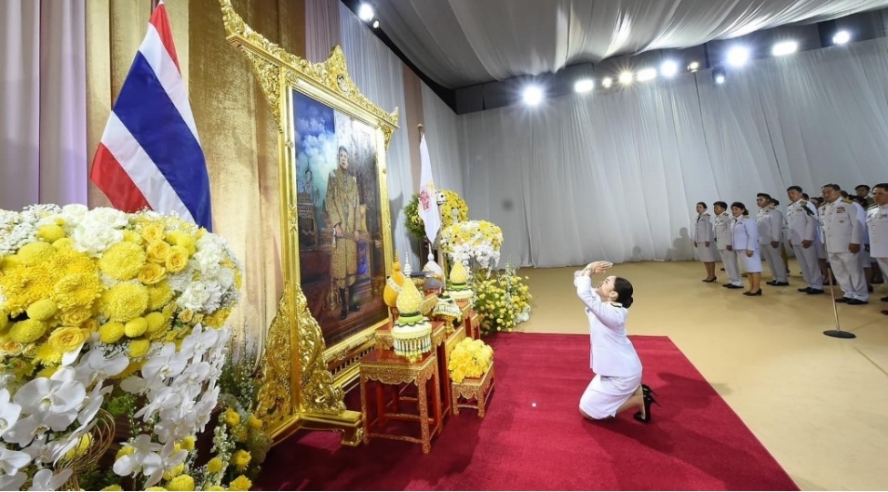 tailandin-en-genc-bash-naziri-shinavatra-vezifesinin-icrasina-bashlayib-video