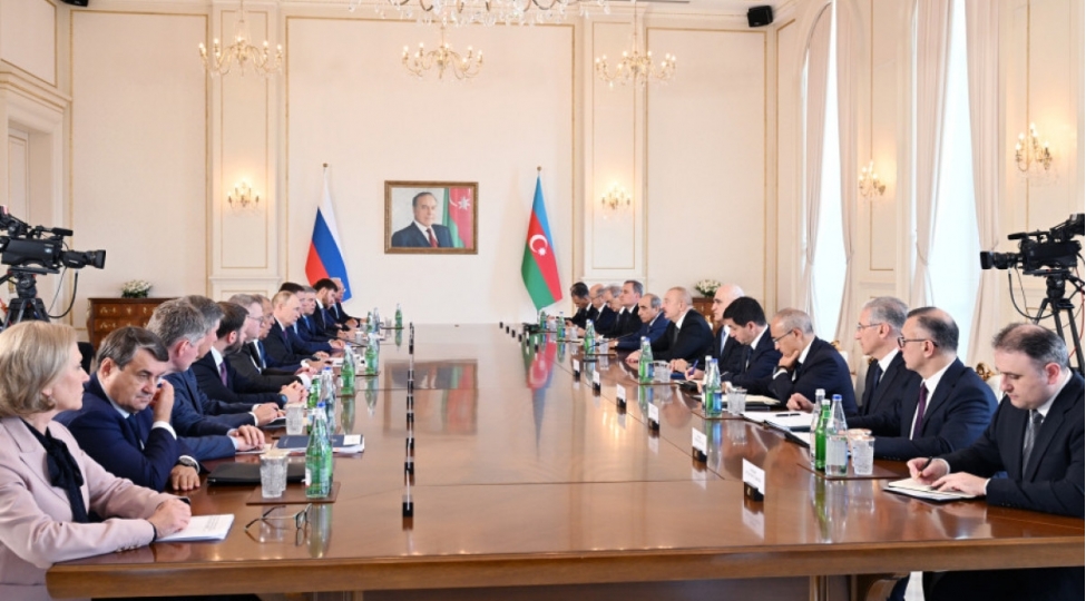 prezident-ilham-eliyevin-vladimir-putinle-genish-terkibde-gorushu-kechirilib-yenilenibfoto