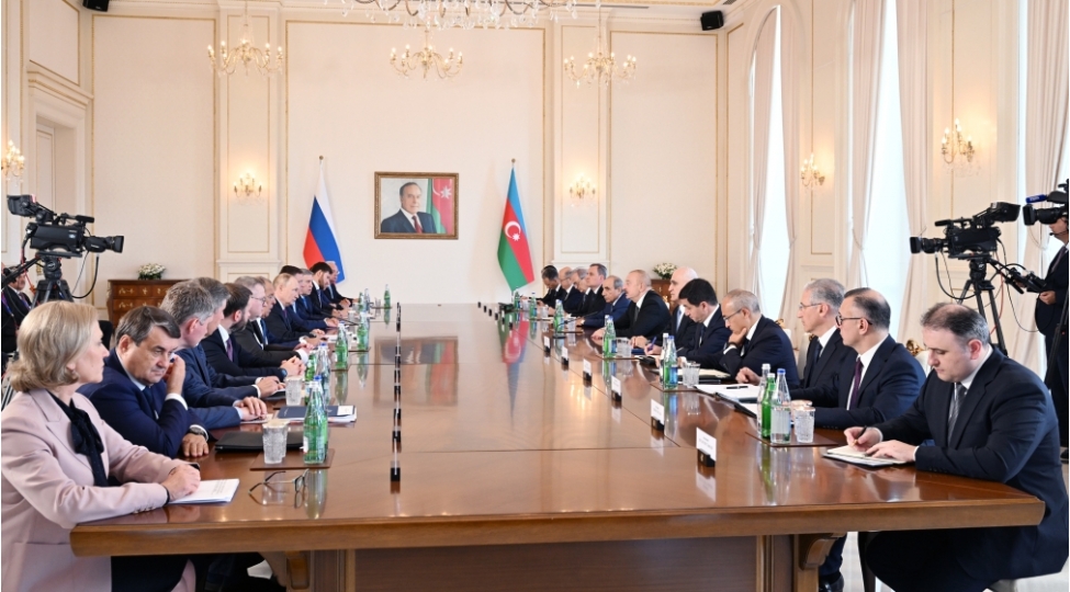 azerbaycan-ve-rusiya-prezidentlerinin-genish-terkibde-gorushu-olub-yenilenibfoto