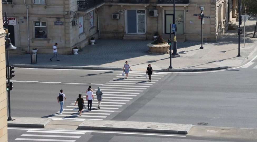 xocali-prospektininyusif-seferov-kuchesi-ile-kesishmesinde-yol-hereketi-yeniden-teshkil-edilib