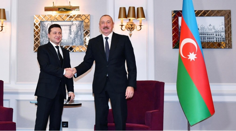prezident-ilham-eliyev-zelenskini-tebrik-edib-2