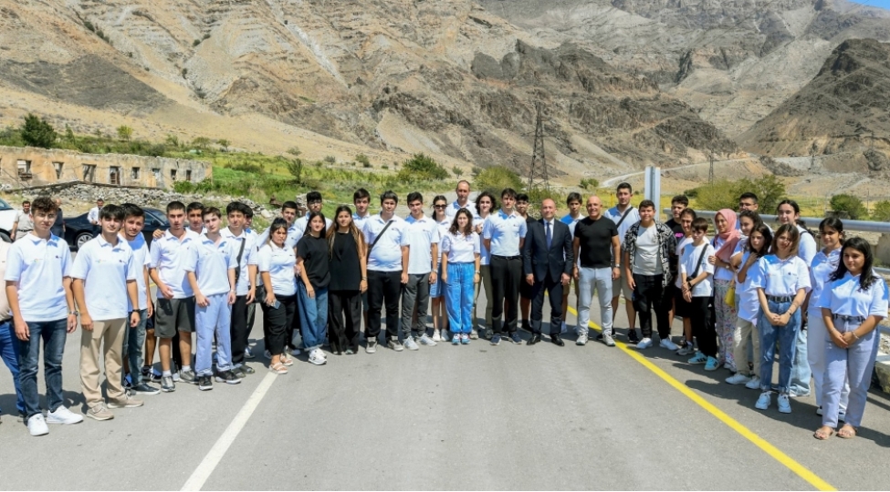 yay-dushergesinin-ishtirakchilari-ordubad-rayonunun-tarixi-medeni-abideleri-ile-tanish-olublar-foto