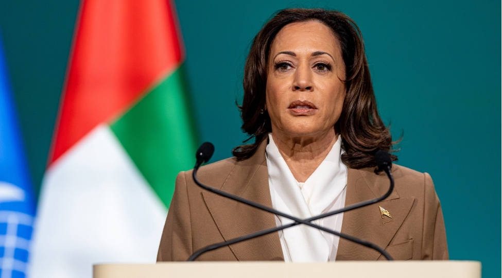kamala-harrisin-sechki-kampaniyasi-540-milyon-dollar-toplayib