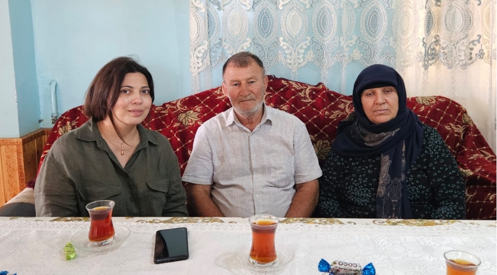 sebine-salmanova-qehreman-shehidlerimizin-aileleri-ile-gorushub-foto