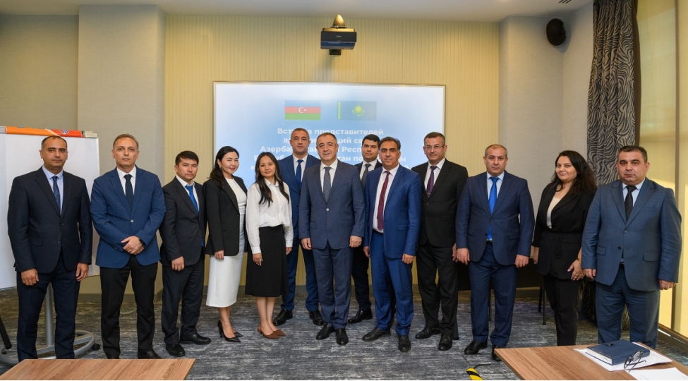 azerbaycan-ve-qazaxistanin-rabite-administrasiyalarinin-numayendeleri-arasinda-gorush-kechirilib