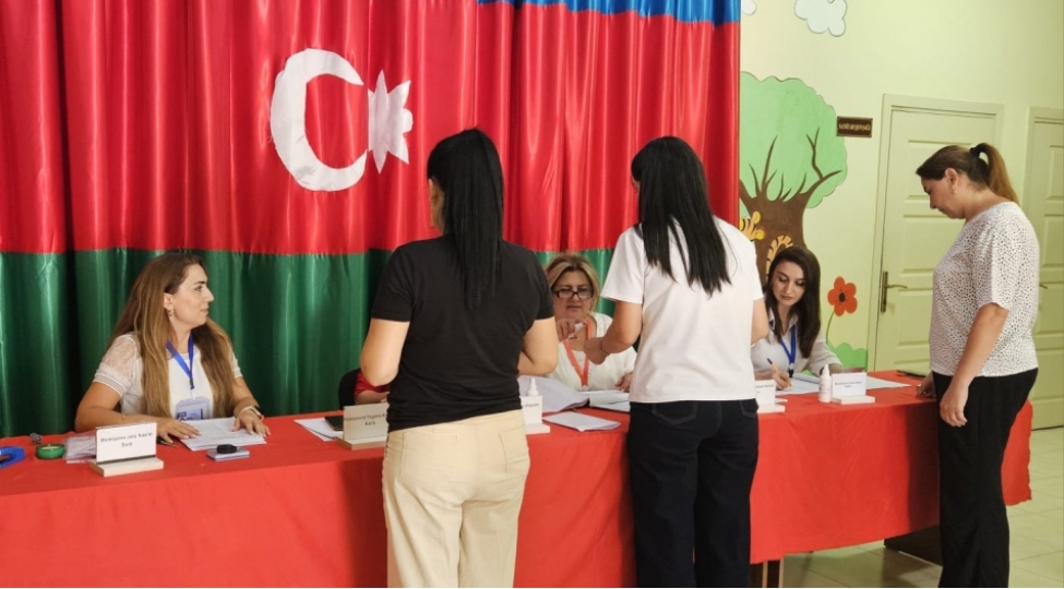 absheron-rayonunda-parlament-sechkilerinde-4-mandat-ugrunda-13-namized-mubarize-aparir