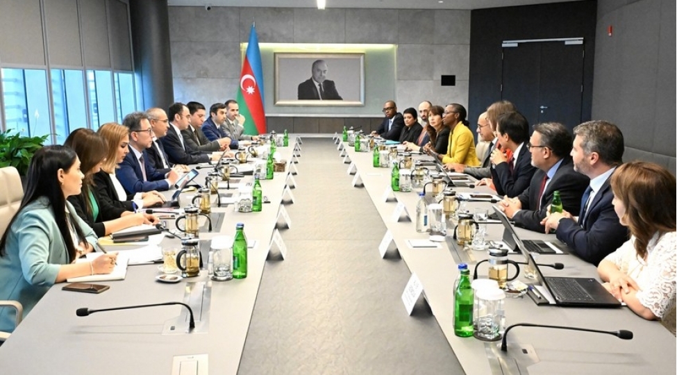 azerbaycan-dunya-banki-ile-cop29-cherchivesinde-terefdashligi-muzakire-edib