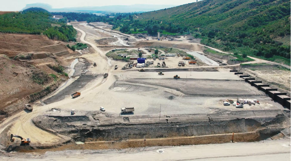 yengice-su-anbarinda-tikinti-ishleri-davam-edir-foto