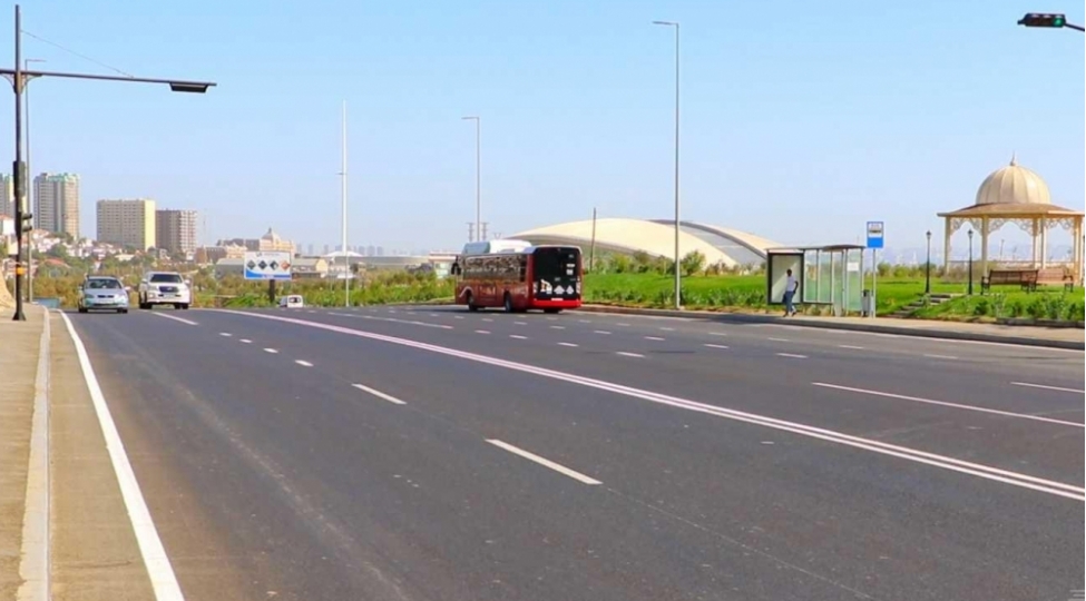 avtomobil-yollari-haqqinda-qanuna-deyishiklik-uchuncu-oxunushda-qebul-edilib