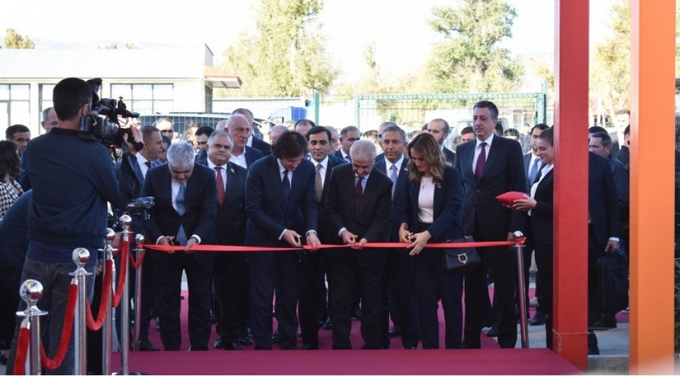 azerbaycanin-gurcustanda-insha-etdirdiyi-ushaq-bagchasi-istifadeye-verilib