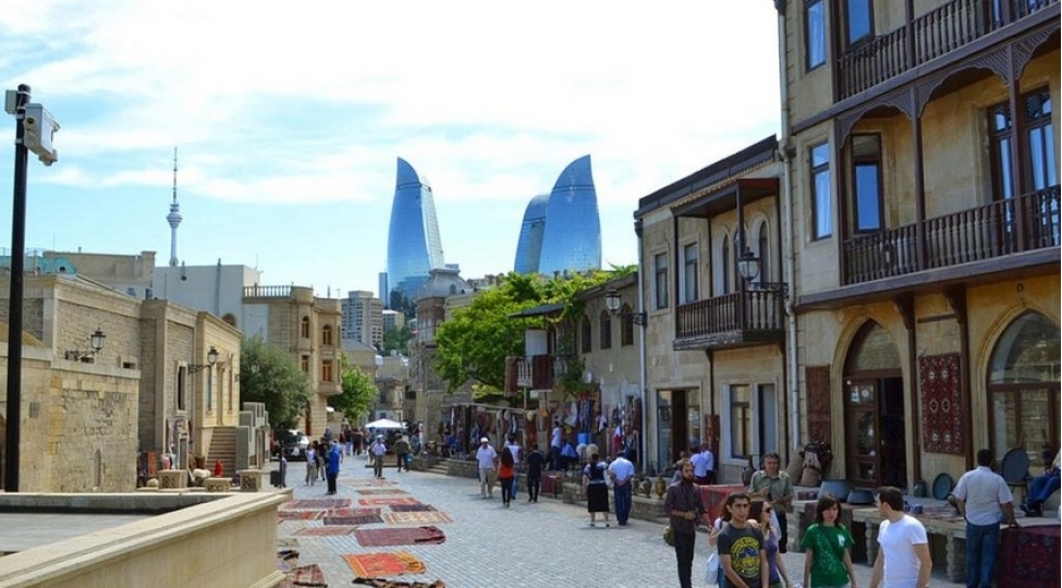 azerbaycana-turist-axini-28-artib