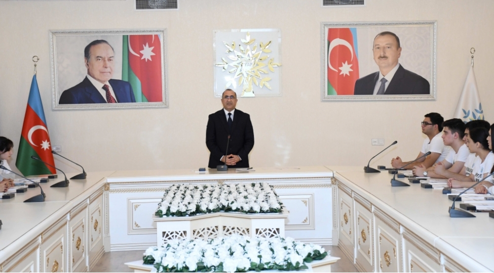 yap-sumqayit-sheher-teshkilatinda-heyder-eliyev-mektebinin-ilk-meshgelesi-kechirilib