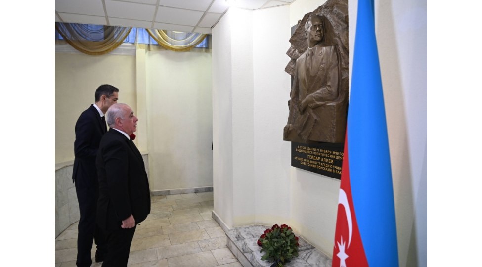 bash-nazir-eli-esedov-moskvada-umummilli-lider-heyder-eliyevin-xatiresini-ehtiramla-yad-edib