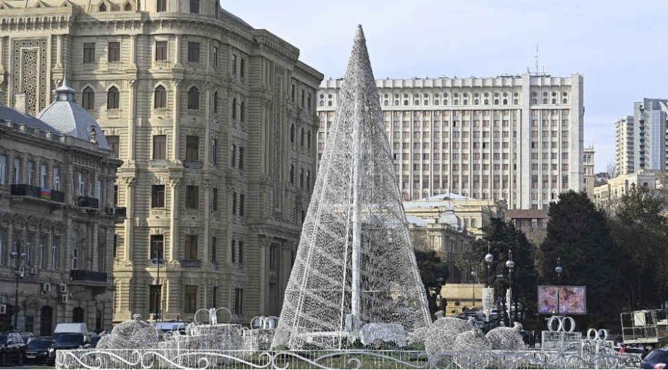 1310-shehid-qazi-elil-ve-azteminatli-aileye-bayram-sovqatlari-chatdirilib