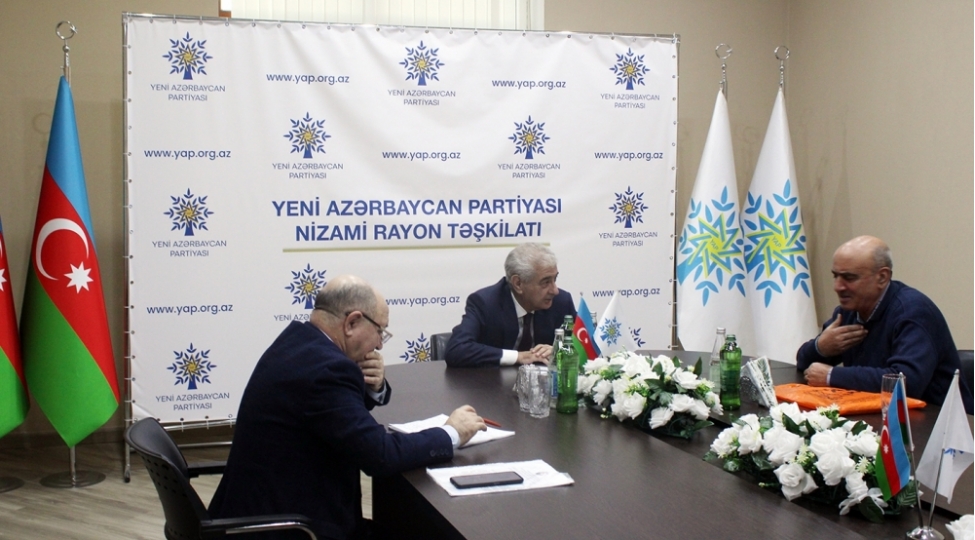 eli-ehmedov-sechicileri-ile-novbeti-gorushunu-kechirib-2