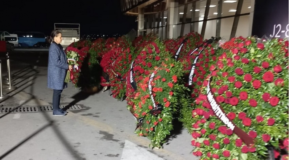 fransa-sefiri-teyyare-qezasinda-helak-olanlarin-xatiresini-yad-edib