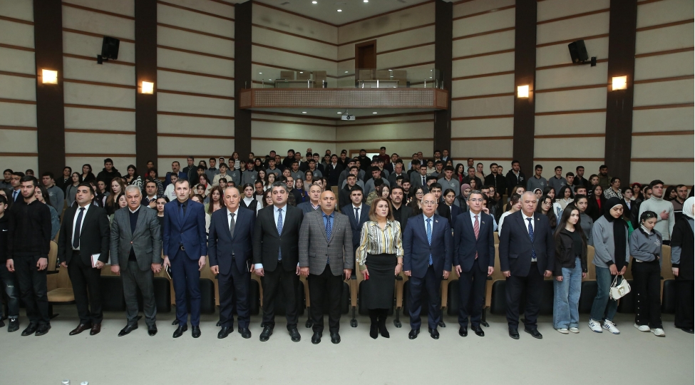 lenkeranda-heyder-eliyev-ve-azerbaycan-gencliyi-movzusunda-gencler-forumu-kechirilib-foto