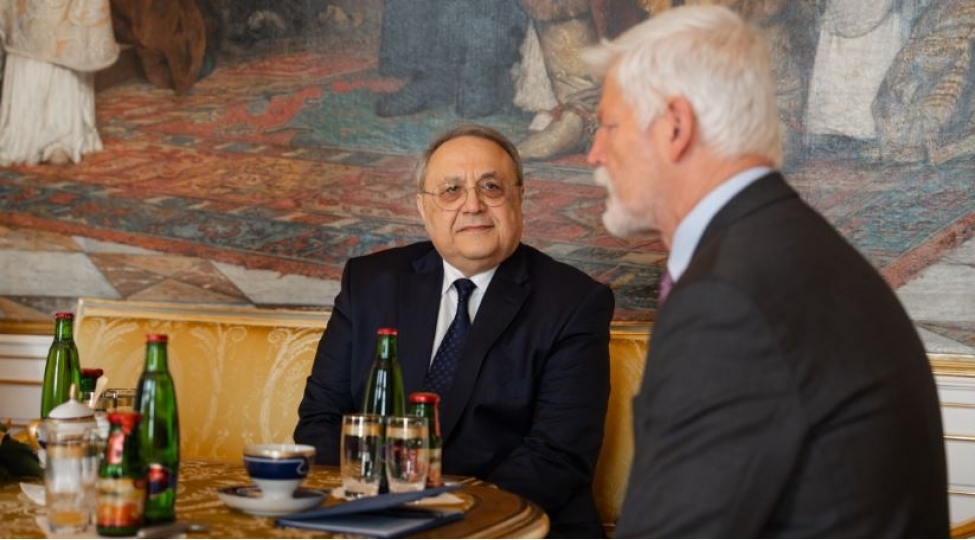 chex-respublikasinin-prezidenti-azerbaycan-sefirinin-etimadnamesini-qebul-edib