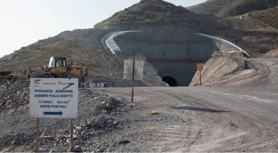 ady-horadizagbend-demiryol-xettinde-ikinci-tunelin-qazma-ishleri-yekunlashib