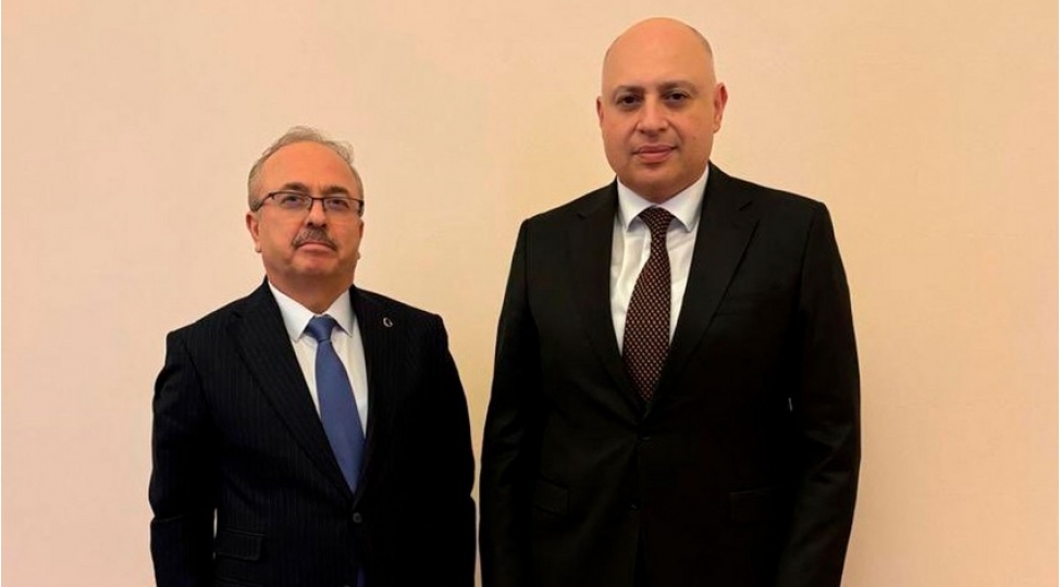 xin-bashchisinin-muavini-turkiye-sefiri-ile-ikiterefli-meseleleri-muzakire-edib