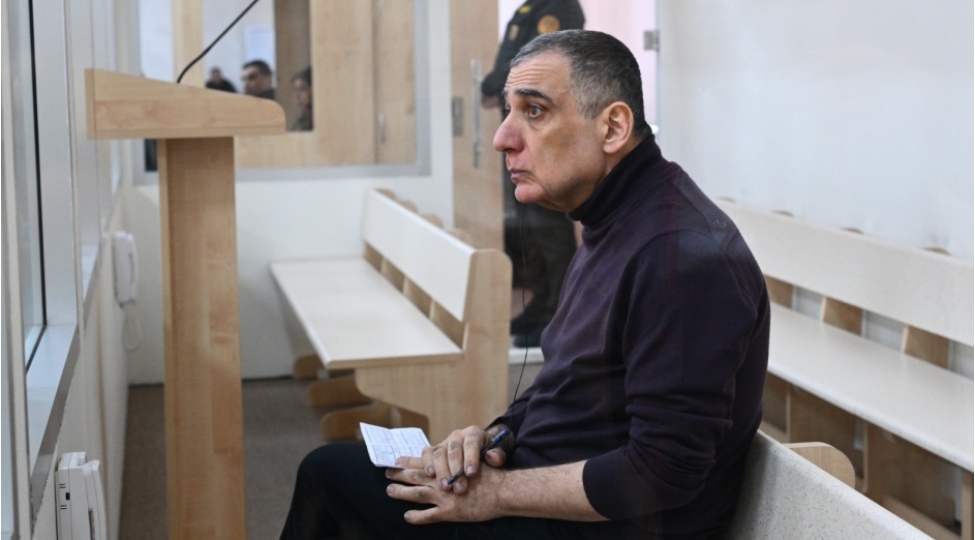 ruben-vardanyanin-teqsirlendirildiyi-cinayet-ishi-uzre-mehkeme-yekun-qerarla-bagli-mushavireye-gedib