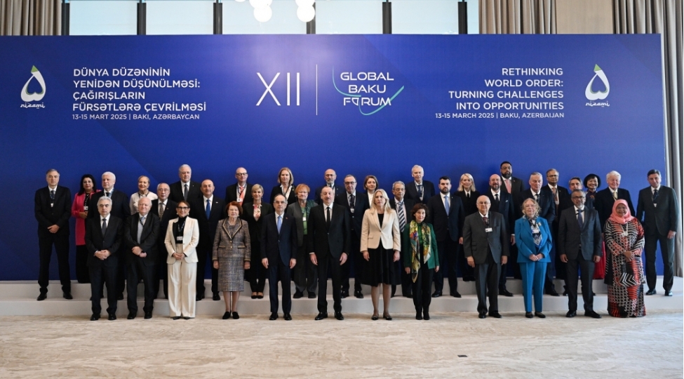 prezident-ilham-eliyev-xii-qlobal-baki-forumunun-achilish-merasiminde-chixish-edib-yenilenibfoto