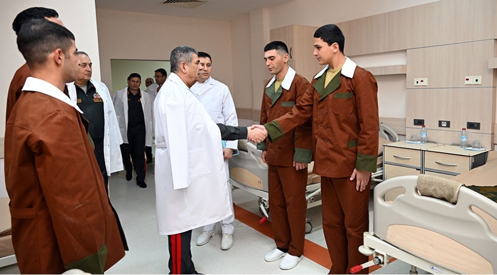 zakir-hesenov-bash-klinik-hospitali-ziyaret-edib