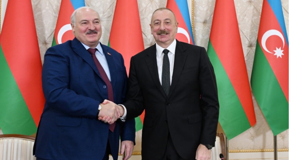 lukashenko-prezident-ilham-eliyevi-tebrik-edib-3