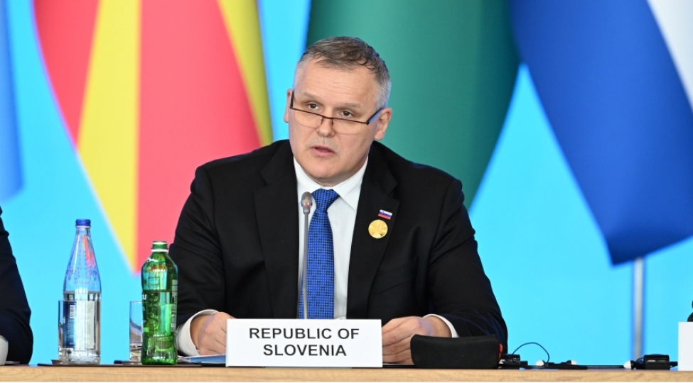 sloveniyali-nazir-azerbaycanin-cop29-da-sedrliyi-iqlim-deyishmeleri-ile-bagli-herekete-kechmek-uchun-siqnala-chevrildi