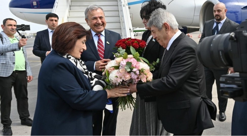 sahibe-qafarova-ozbekistana-sefer-edib