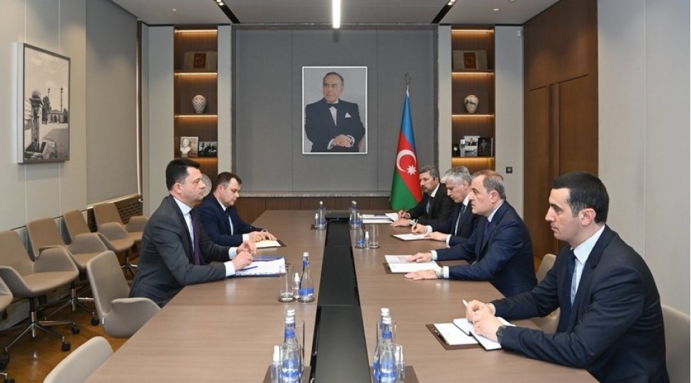 Ceyhun Bayramov Moldova XİN-in dövlət katibini qəbul edib