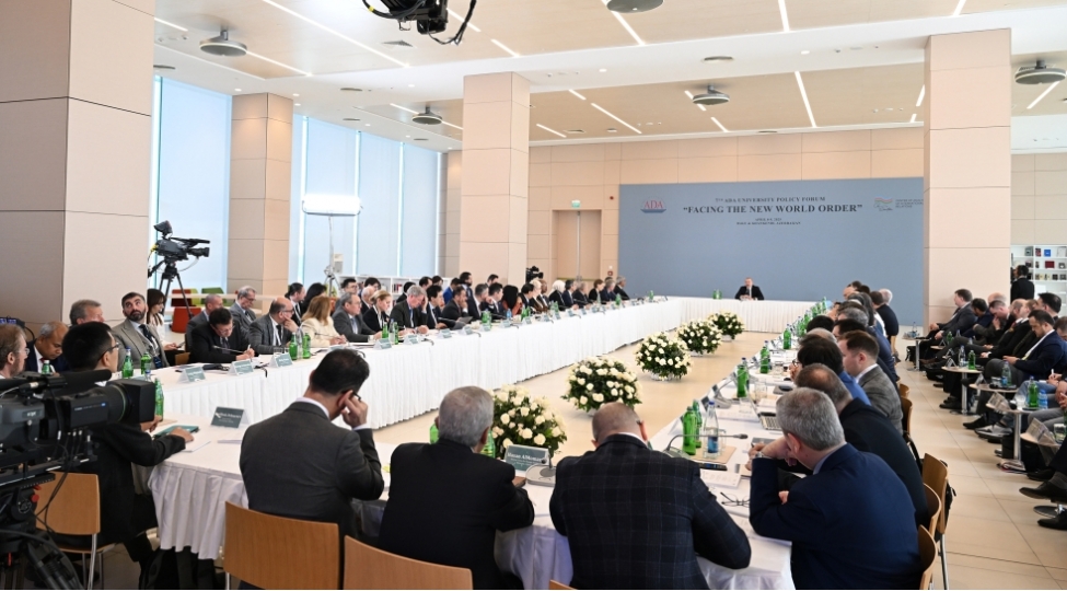 azerbaycanin-beynelxalq-maliyye-tesisatlarindan-asililigi-tamamile-azalib