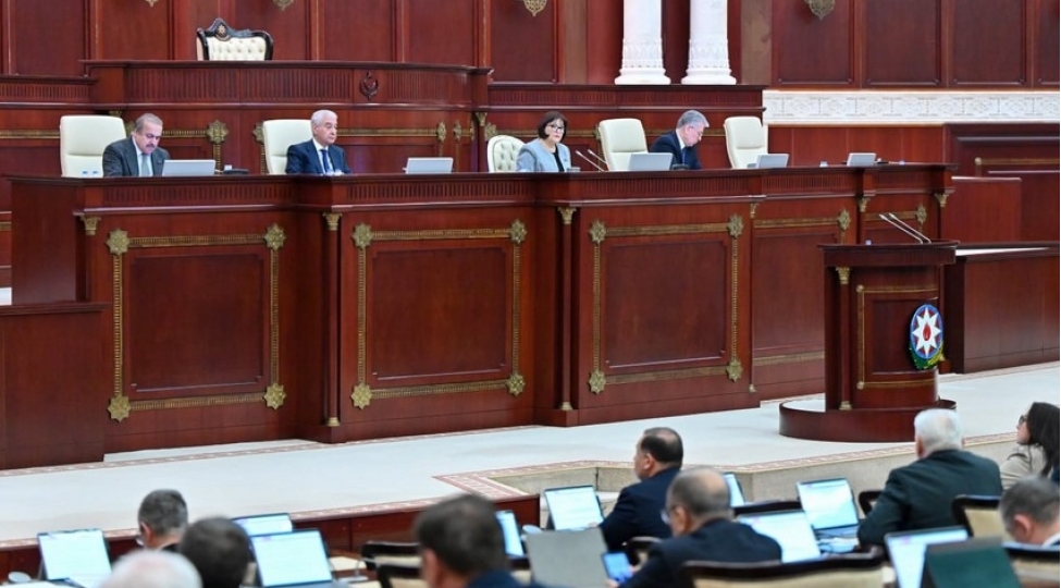 milli-meclisin-novbeti-plenar-iclasi-bashlayib-4