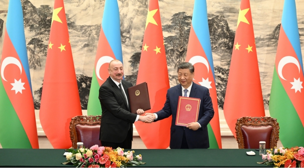 azerbaycanla-chin-arasinda-vizasiz-seyahetin-iqtisadi-perspektivleri