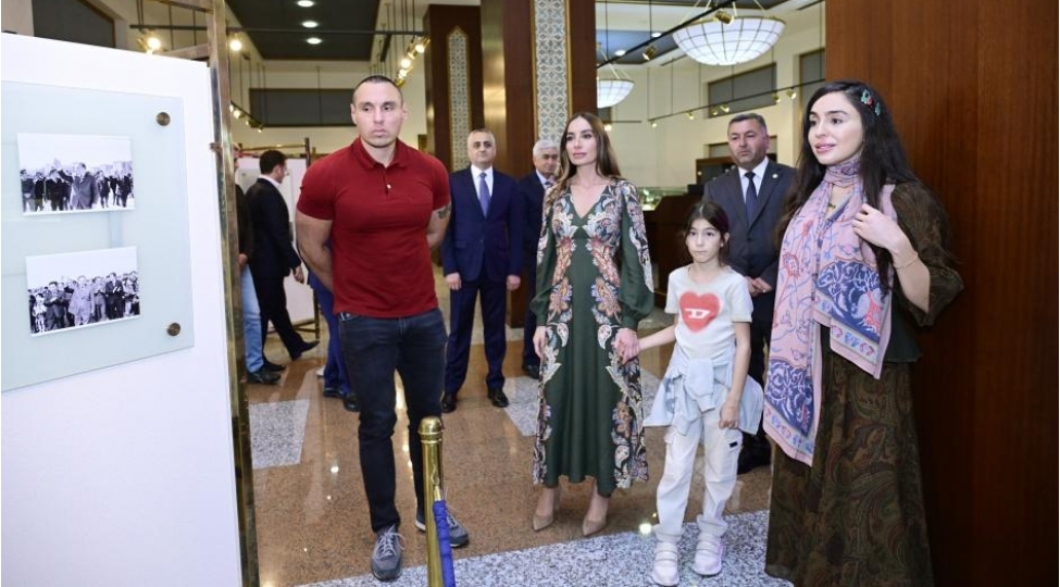 leyla-eliyeva-ve-arzu-eliyeva-naxchivana-sefer-edibler