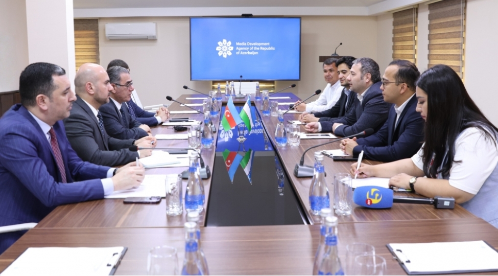 azerbaycanla-ozbekistanin-media-numayendeleri-arasinda-muzakireler-aparilib